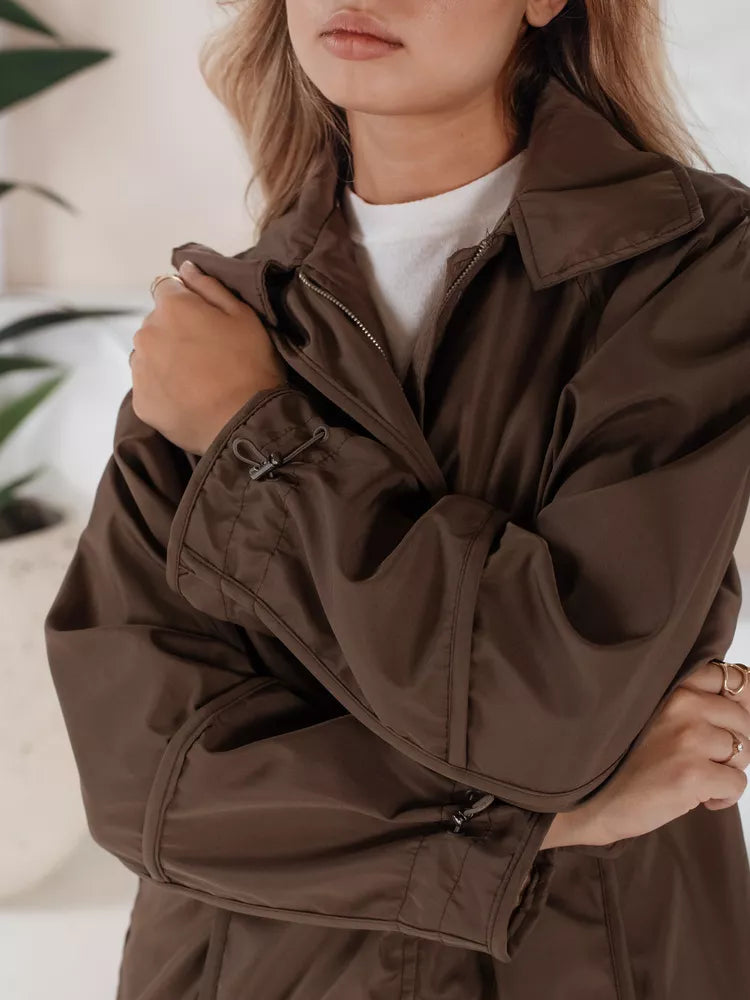 Sieviešu brūna jaka Orland