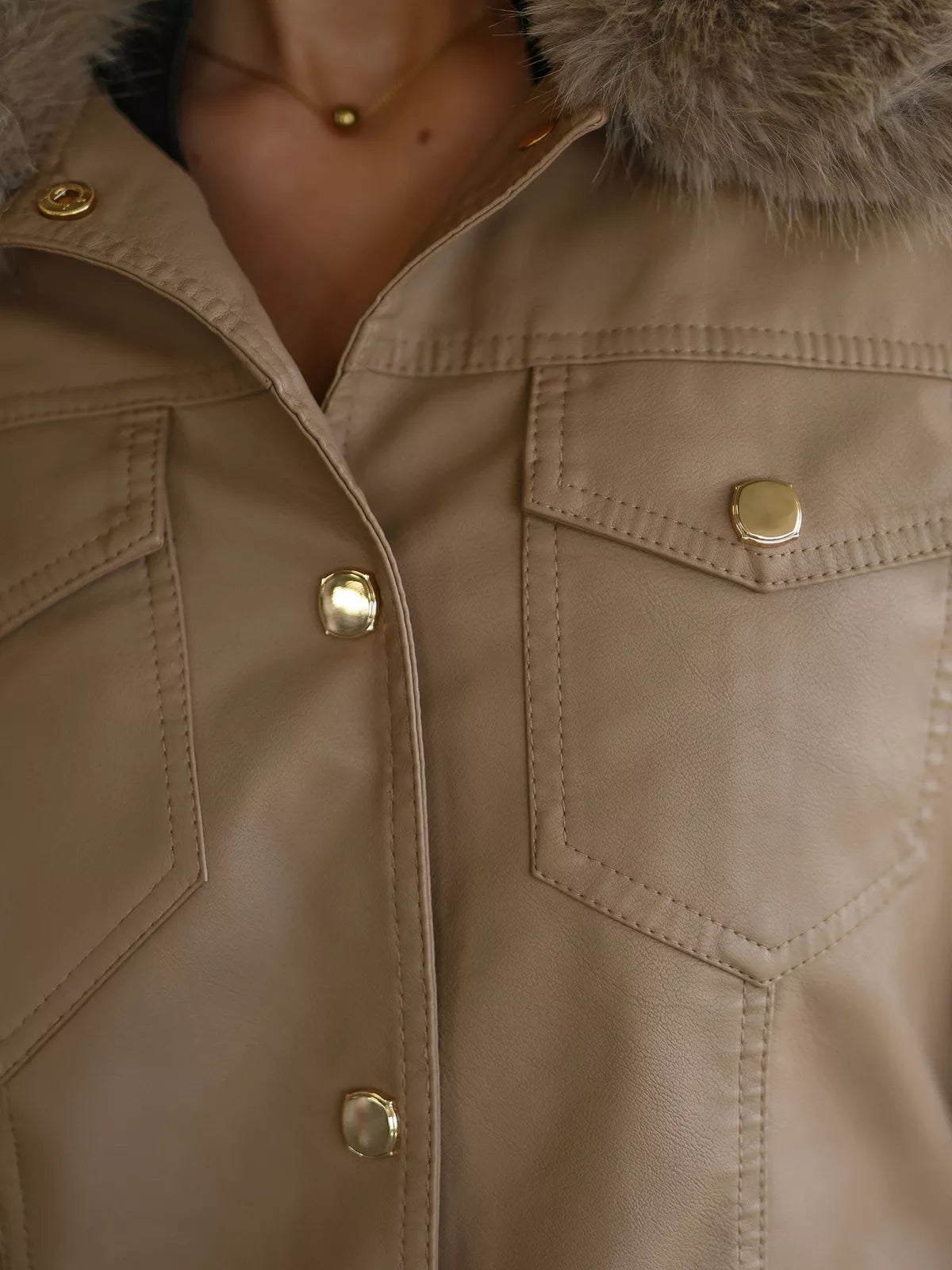 Sieviešu brūna ādas jaka ar kažokādu Portal