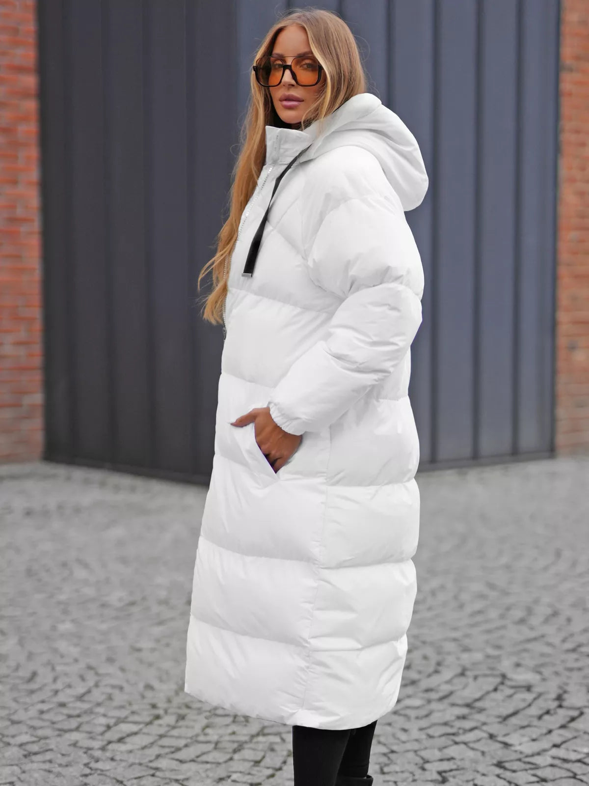 Sieviešu baltais mētelis Izabel