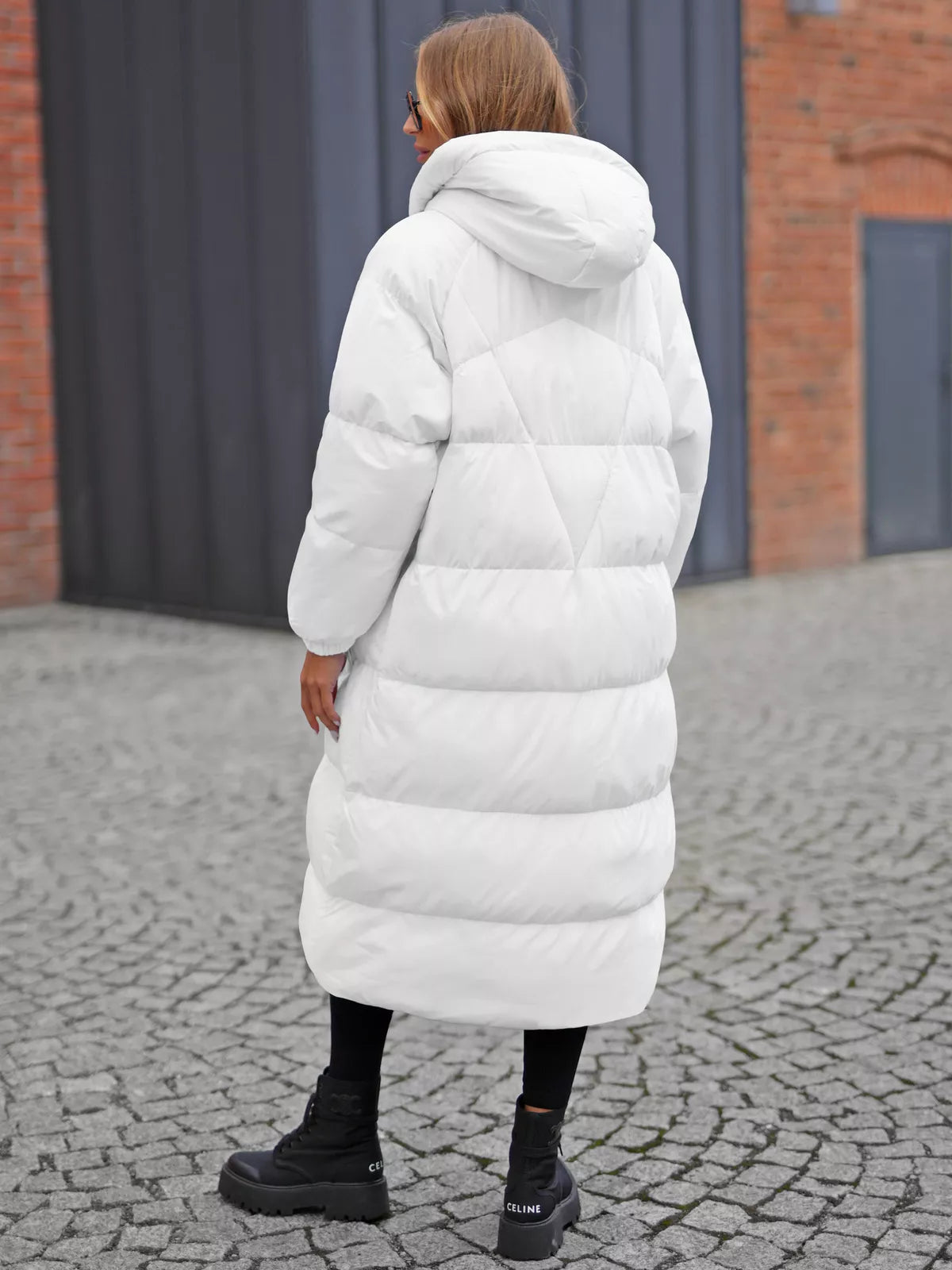 Sieviešu baltais mētelis Izabel