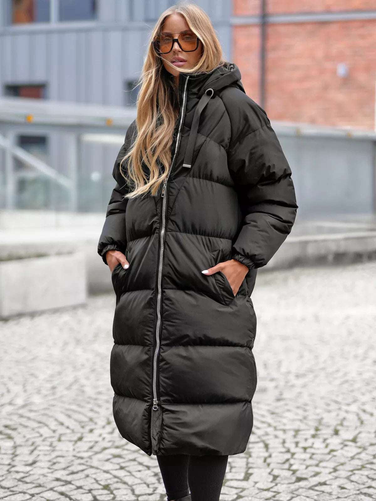 Sieviešu melns mētelis Izabel