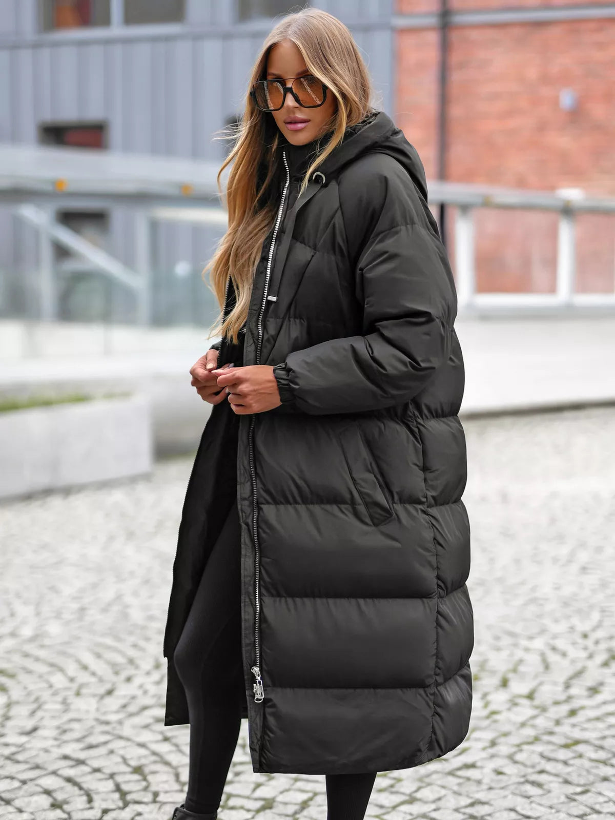 Sieviešu melns mētelis Izabel