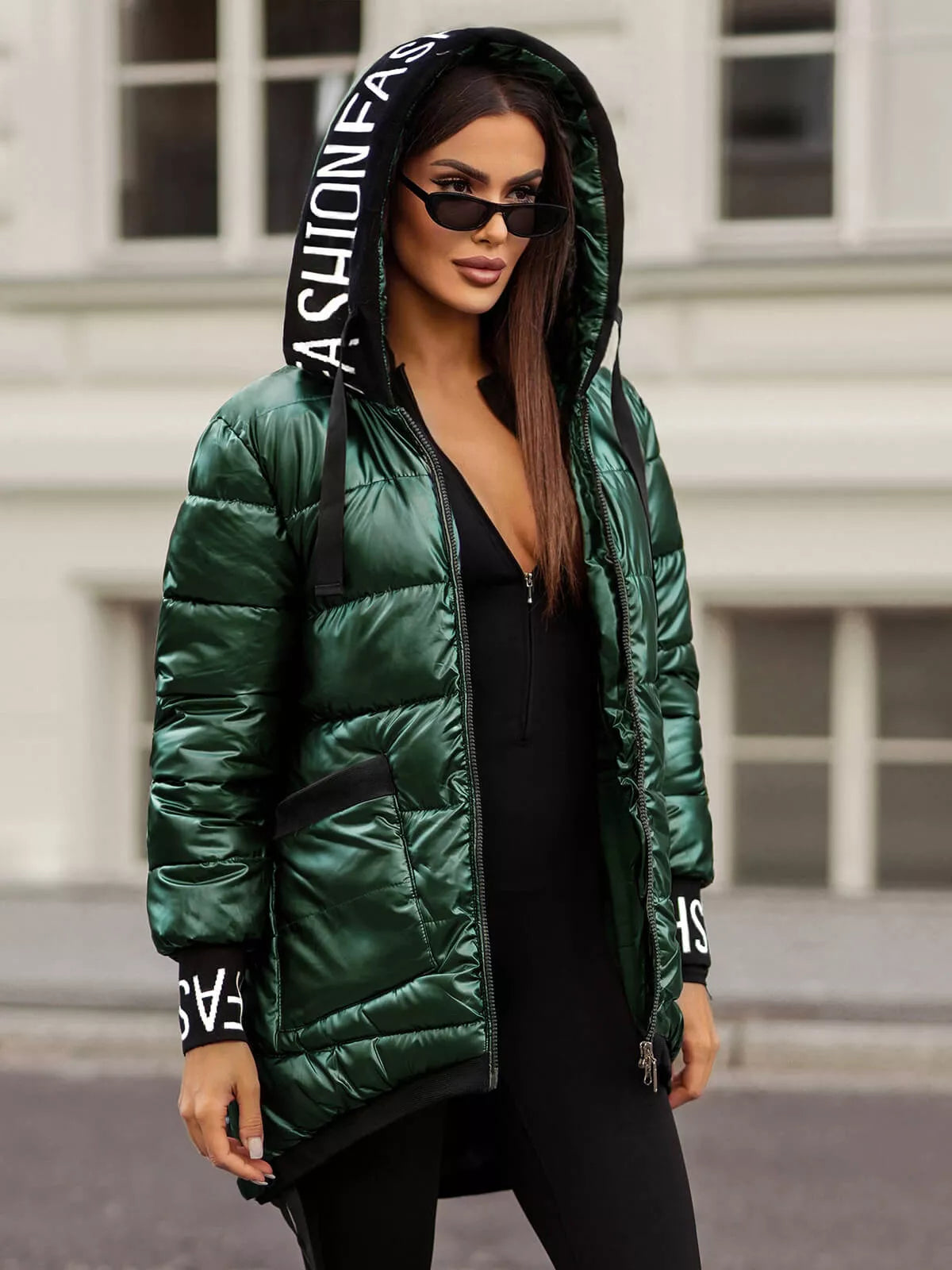 Zaļa, spīdīga jaka Agor