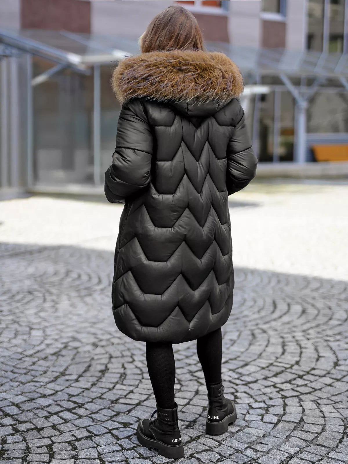 Ziemas garā sieviešu melnā jaka Klein