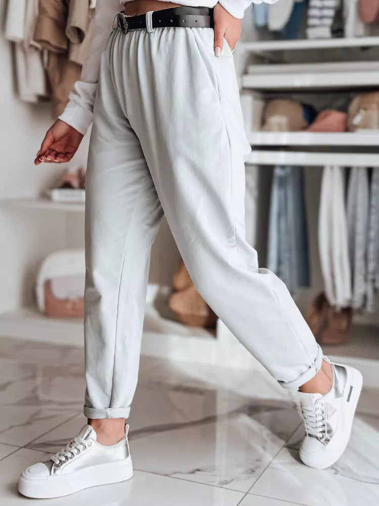 Sieviešu gaiši pelēkas bikses ar jostu Taizemē 