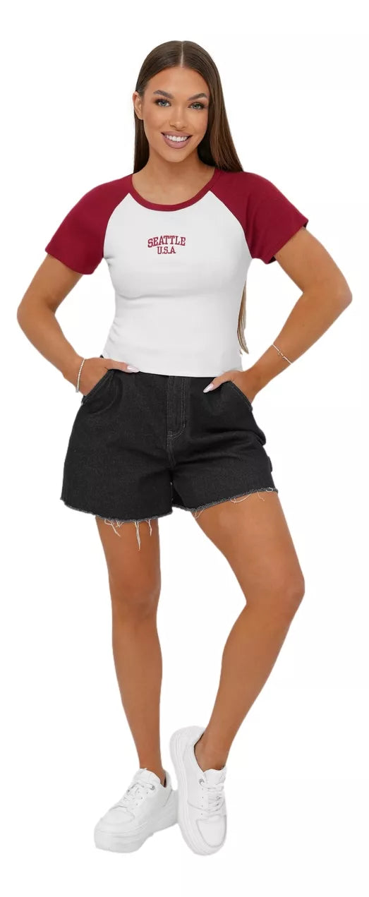 Sieviešu balts/sarkans T-krekls Sietlā, ASV