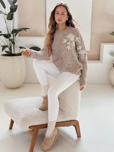 Sieviešu tumši brūns džemperis Daga