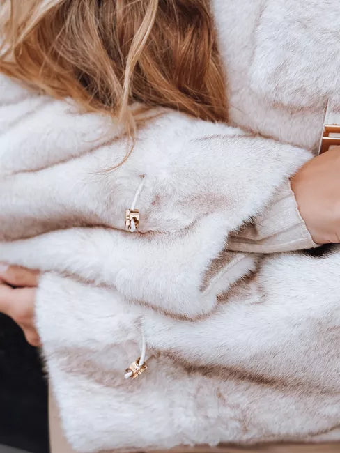 Sieviešu balts īss kažoks Ariel