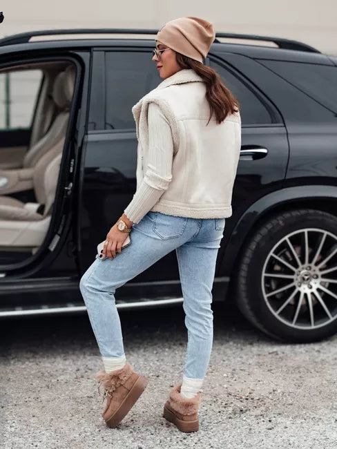 Sieviešu balta veste ar kažokādu