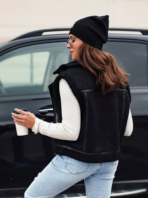 Sieviešu melna veste ar kažokādu