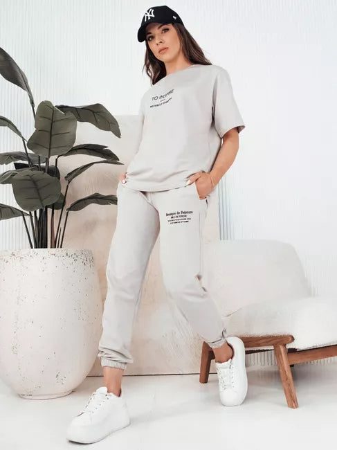 Sieviešu gaiši pelēks komplekts Dream