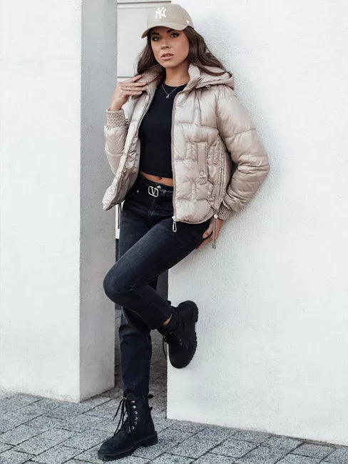 Sieviešu brūna ziemas jaka silta