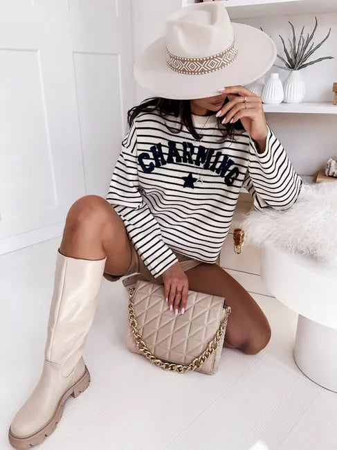 Sieviešu balts/tumši zils svītrains džemperis Charming