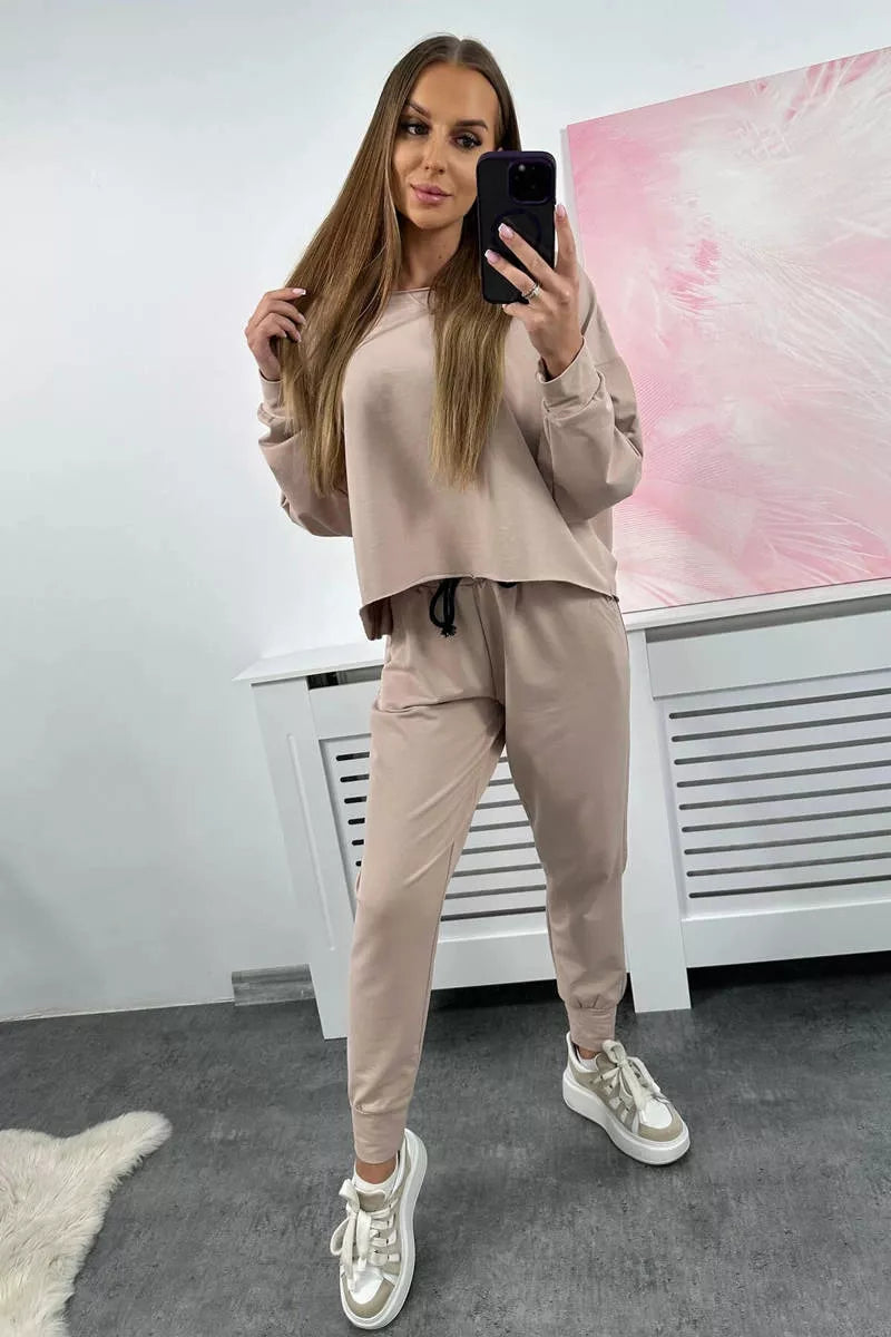 Sieviešu smilšu krāsas komplekts Evoli.