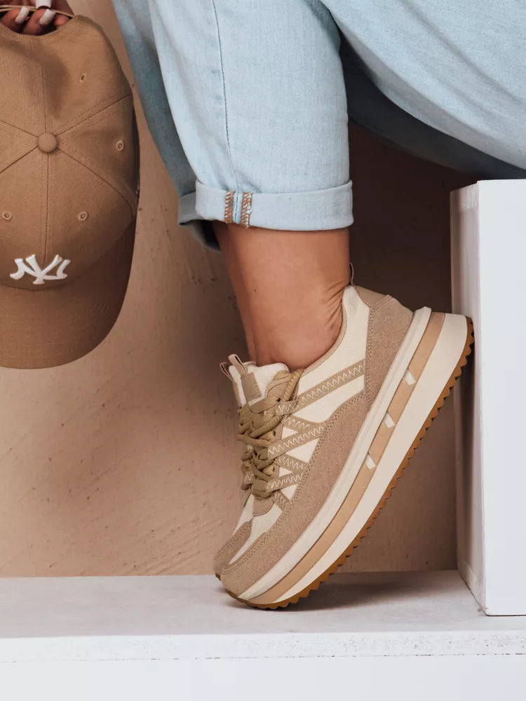 Sieviešu brūnas ikdienas kurpes Rādīt