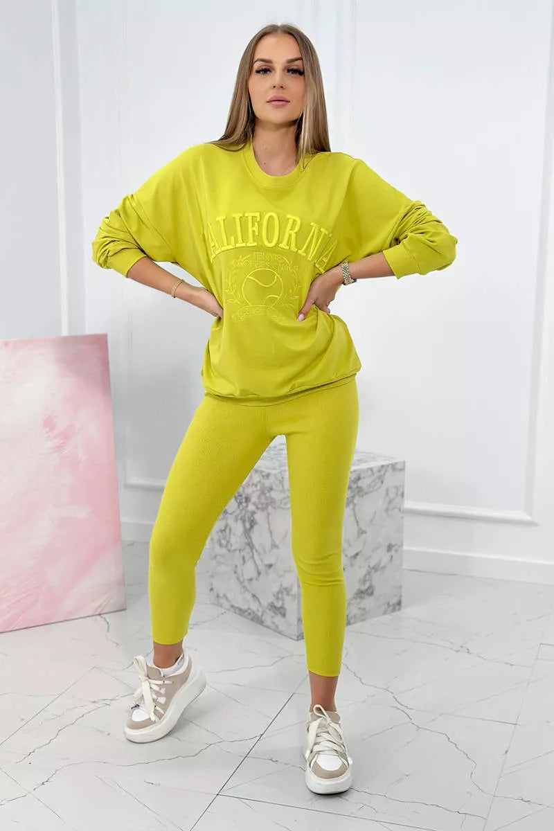 Sieviešu dzeltenais komplekts Kalifornijā