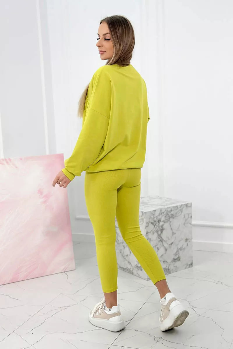 Sieviešu dzeltenais komplekts Kalifornijā