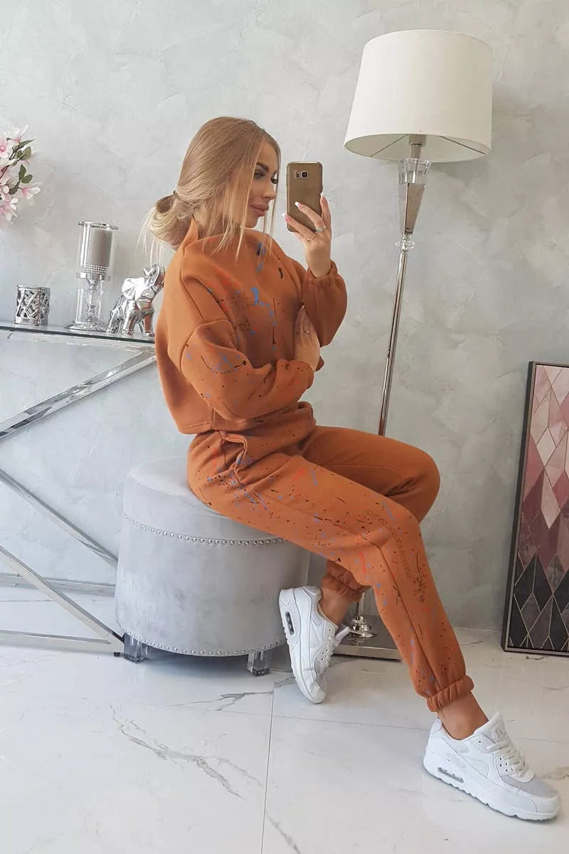 Sieviešu komplekts Splash, spilgti brūnā krāsā.