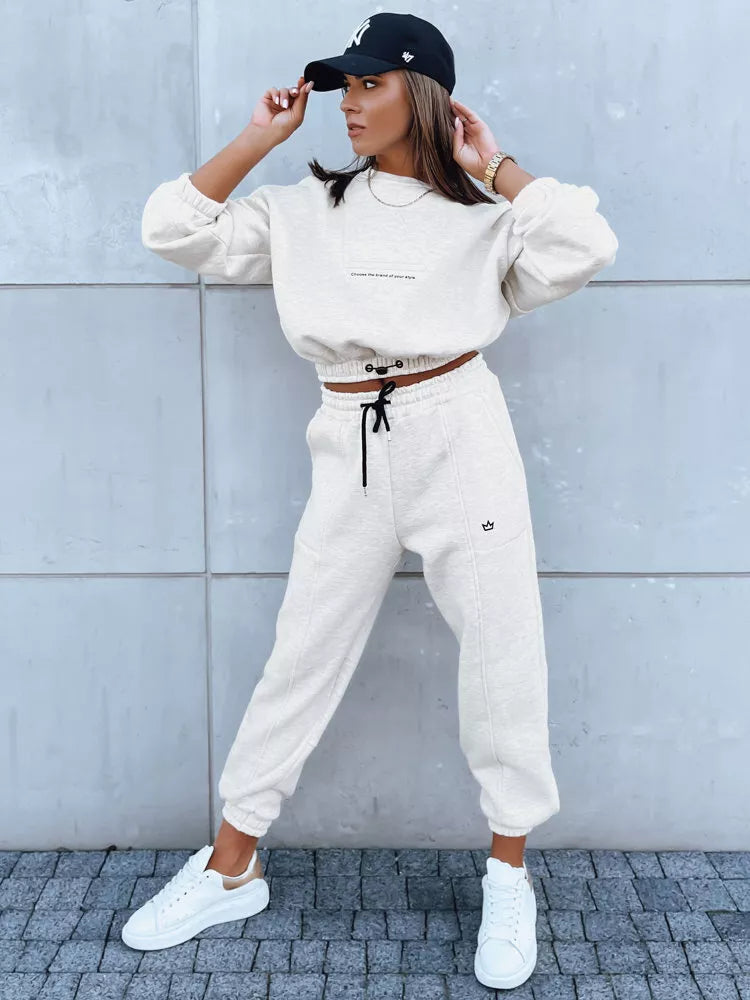 Sieviešu bēšs komplekts King