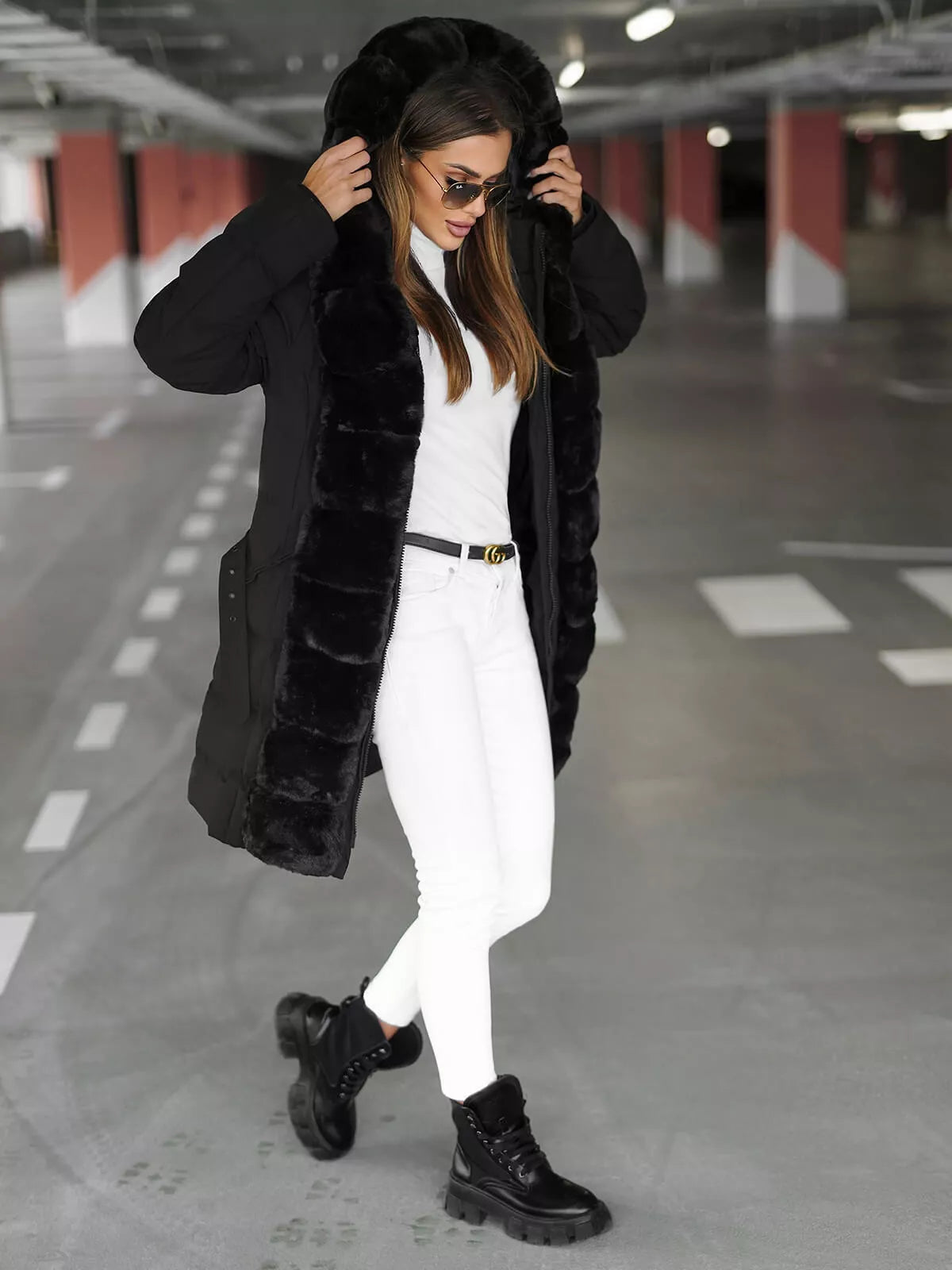 Melna sieviešu ziemas jaka ar kažokādu Daisy