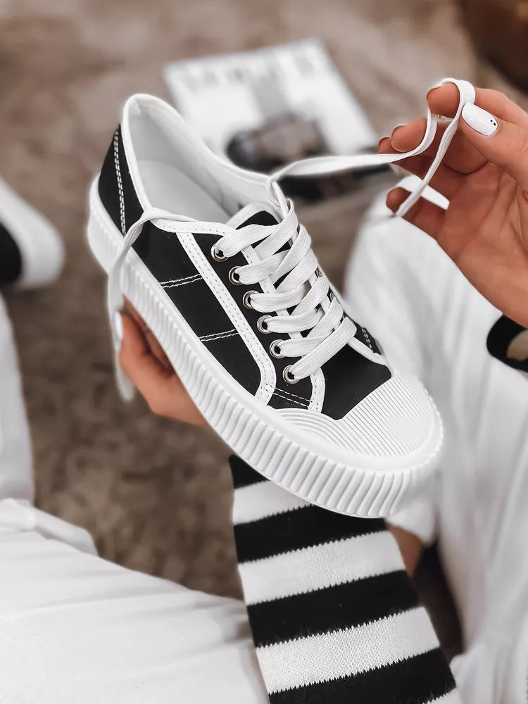 Sieviešu melnas ikdienas kurpes Opin