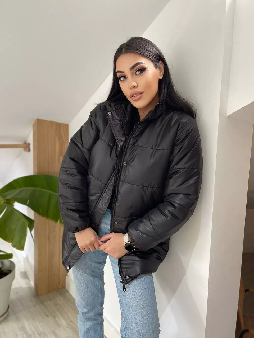 Stilīga sieviešu melna jaka Gebor