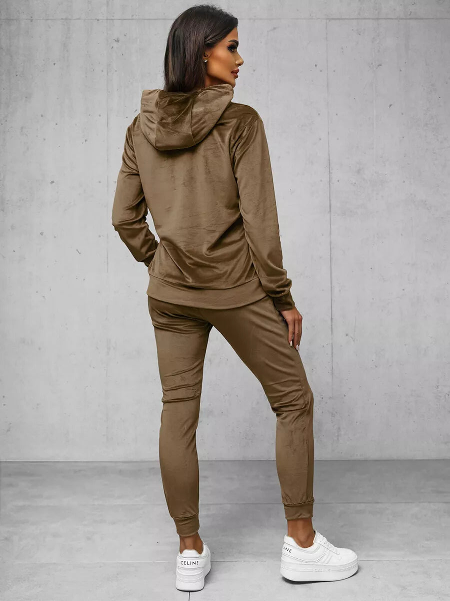 Tumši brūns velūra komplekts Peril.