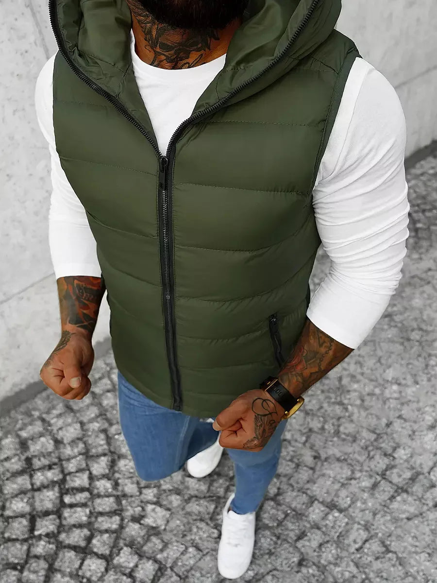 Tumši zaļa veste ar kapuci Nanor