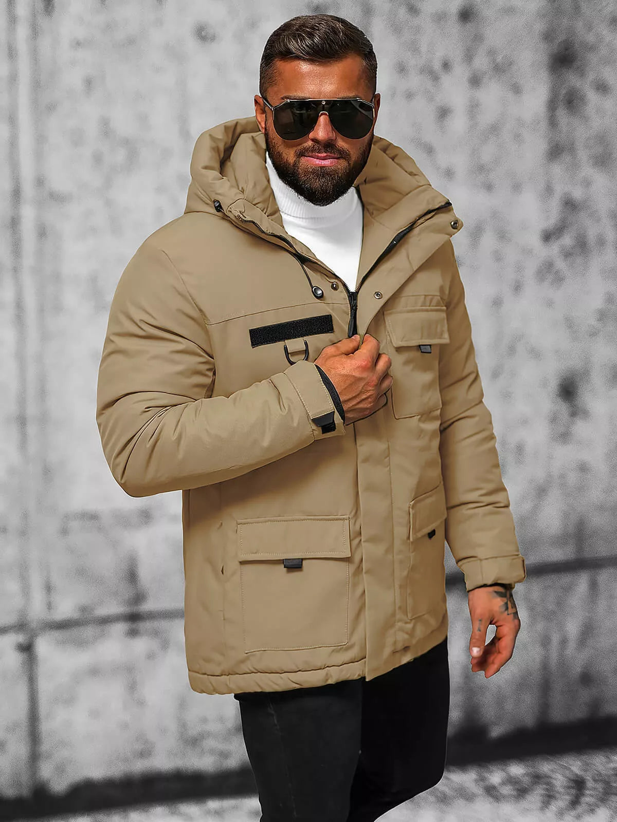 Vīriešu brūna ziemas jaka ar kapuci