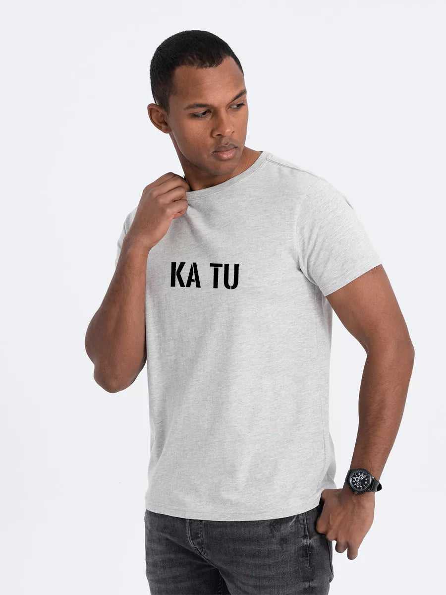 Vīriešu gaiši pelēks T-krekls KAS TU ESI?