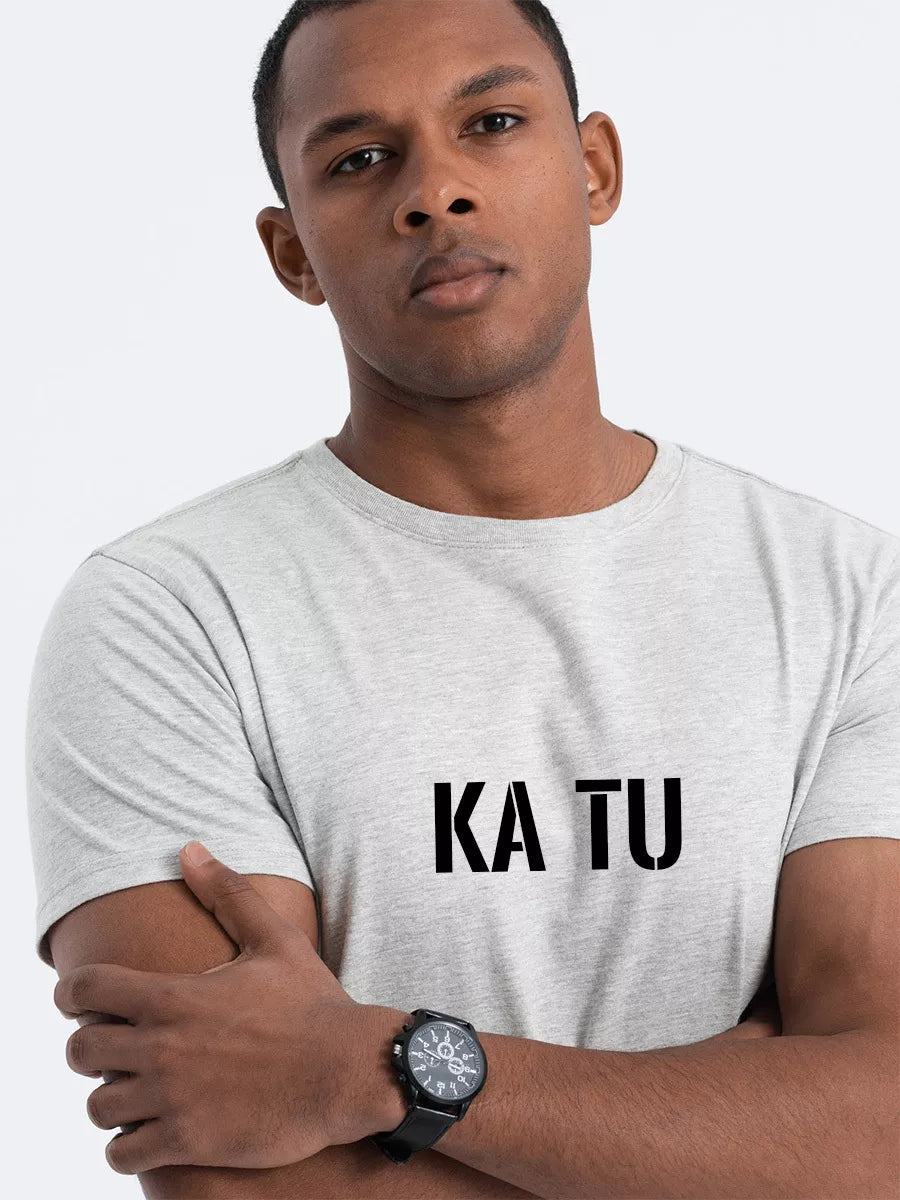 Vīriešu gaiši pelēks T-krekls KAS TU ESI?