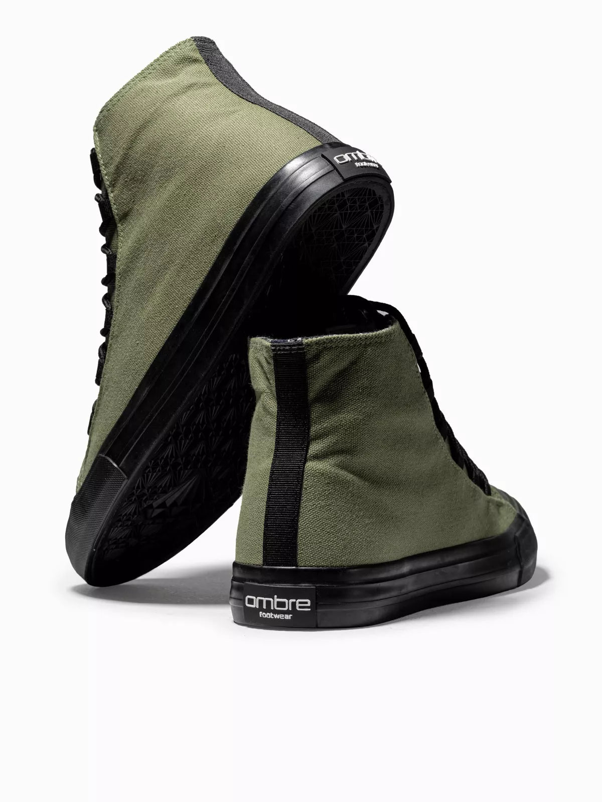 Haki krāsas vīriešu laivzābaki Sneki 