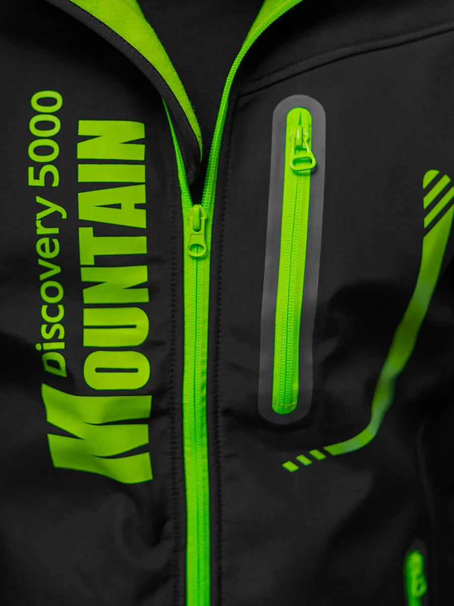 Melna vīriešu jaka ar zaļām detaļām Ero