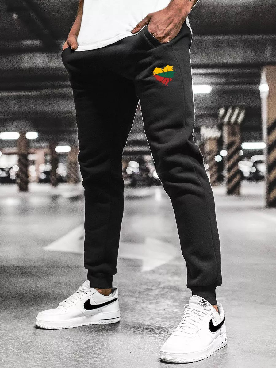 Vīriešu melnas ikdienas bikses LTU sirds formā