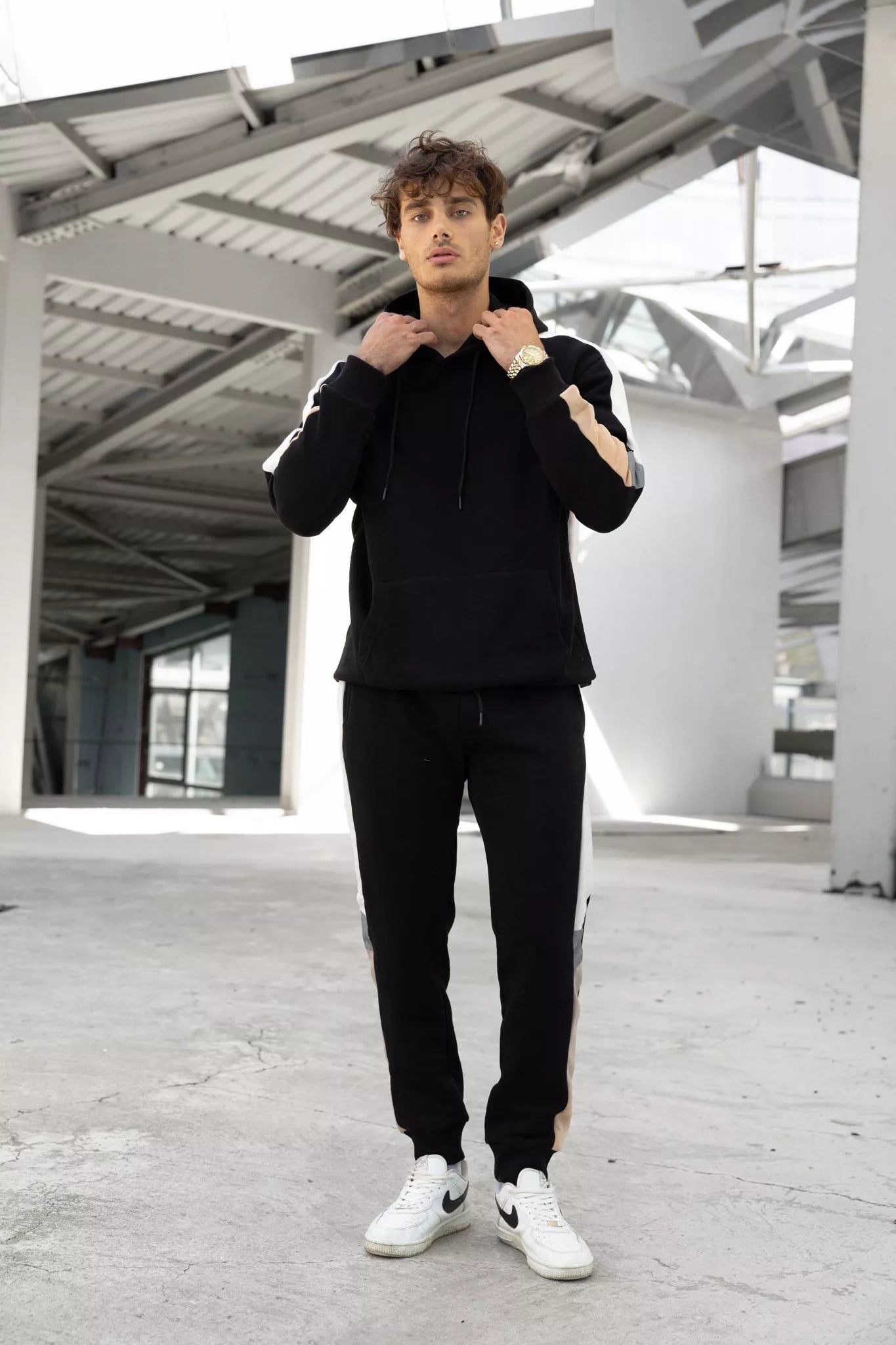 Melns vīriešu komplekts ar baltu svītru Core