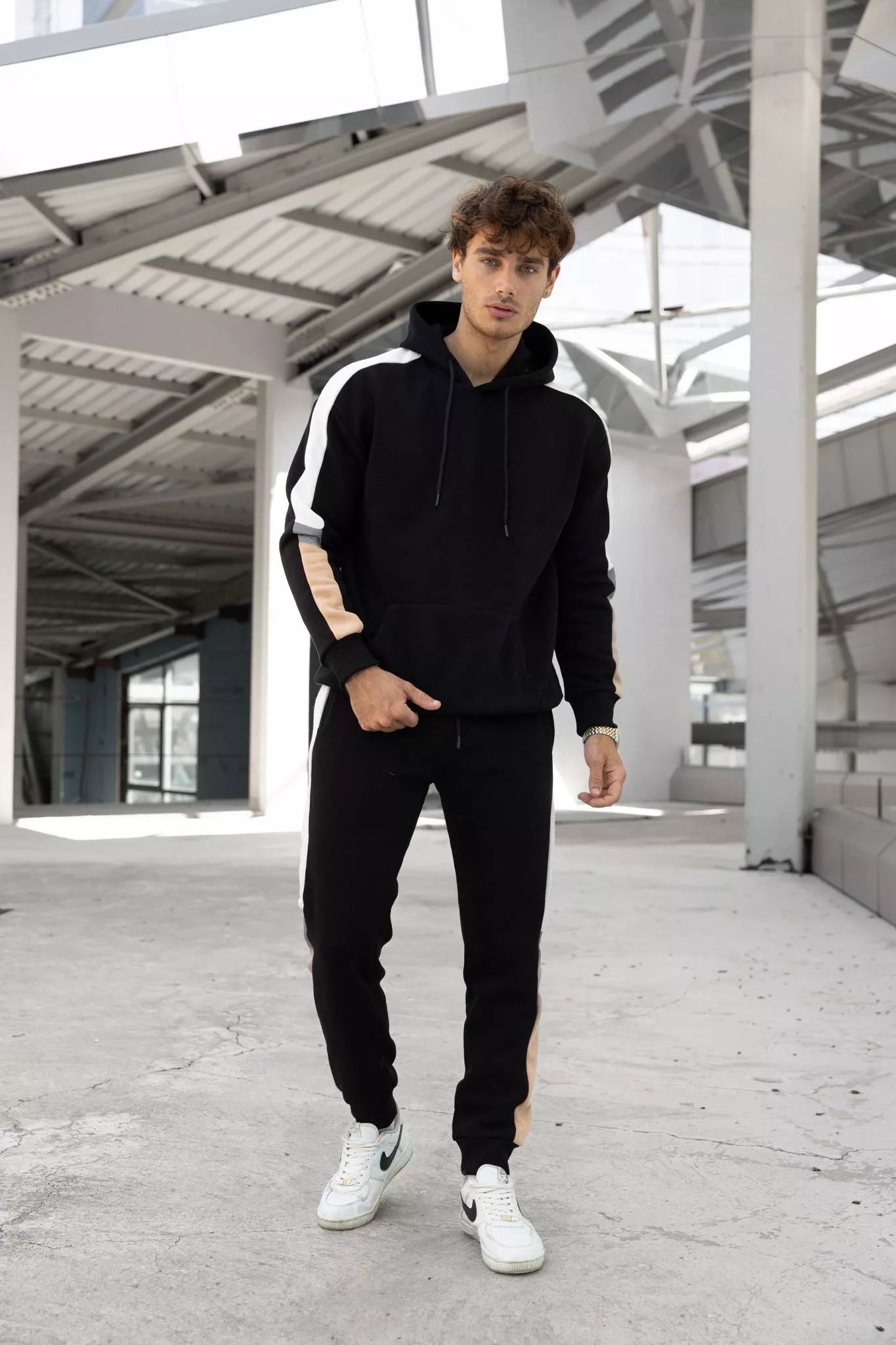 Melns vīriešu komplekts ar baltu svītru Core