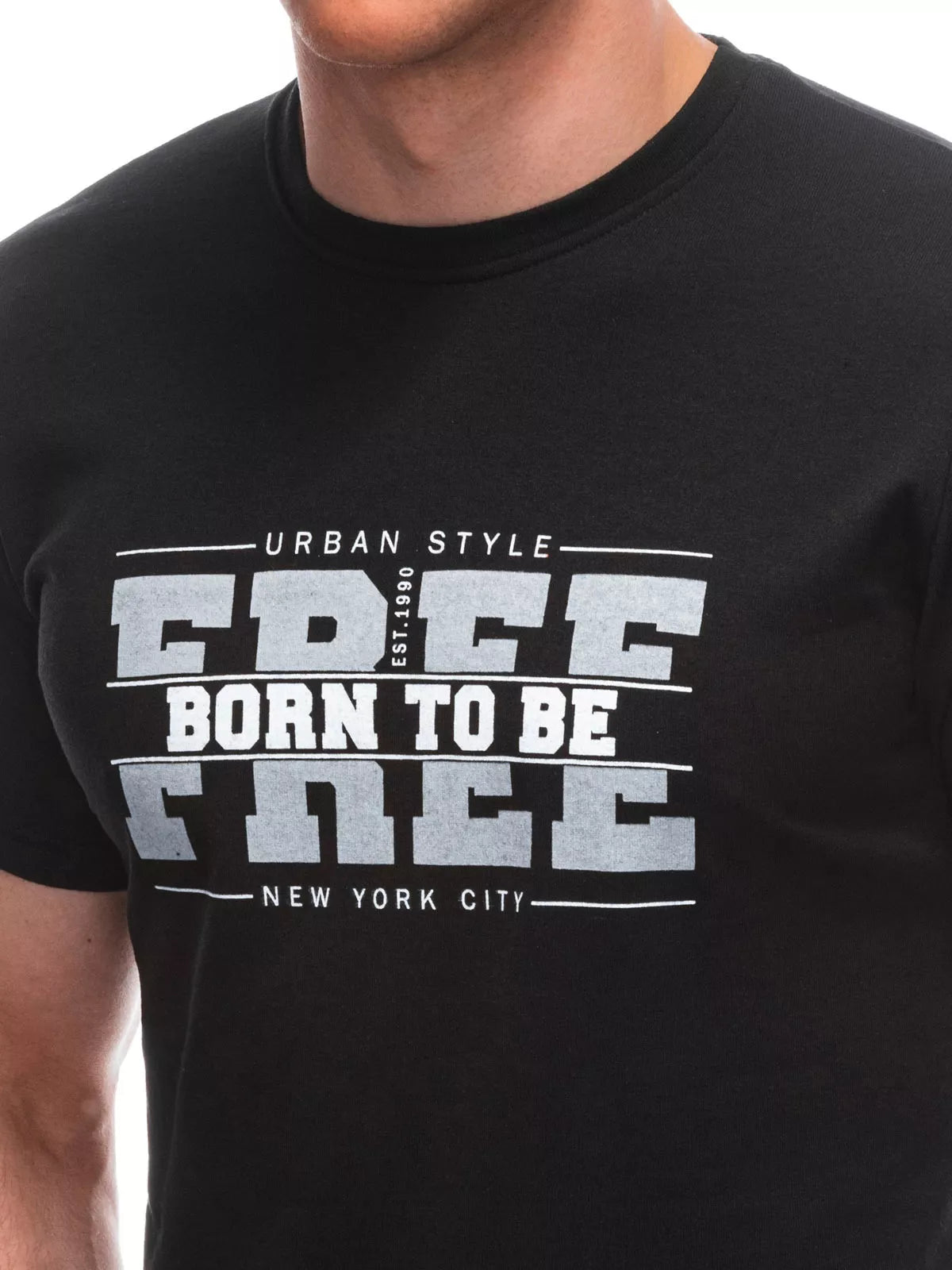 Vīriešu melns T-krekls bez maksas