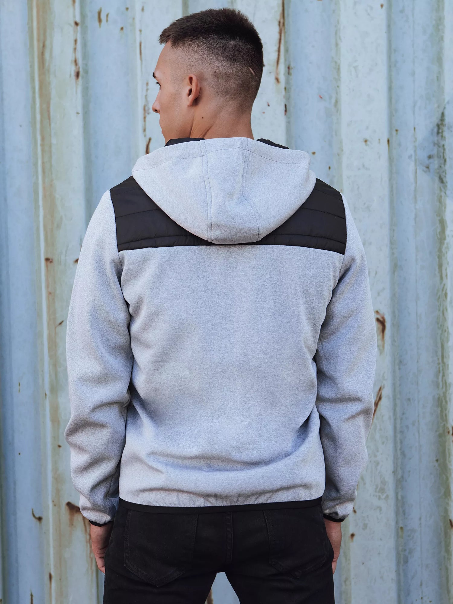 Vīriešu pelēka jaka ar zaļām detaļām Lucas