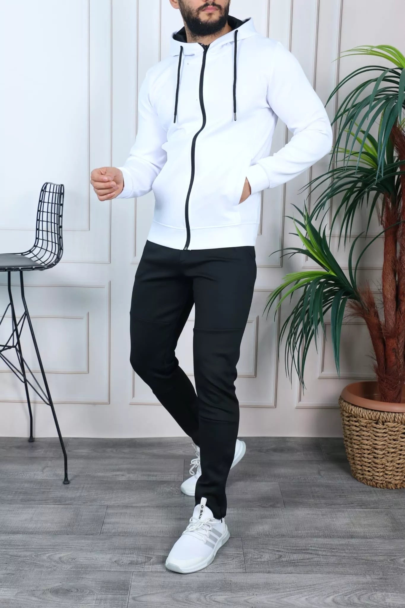 Vīriešu sporta komplekts baltā krāsā Retro