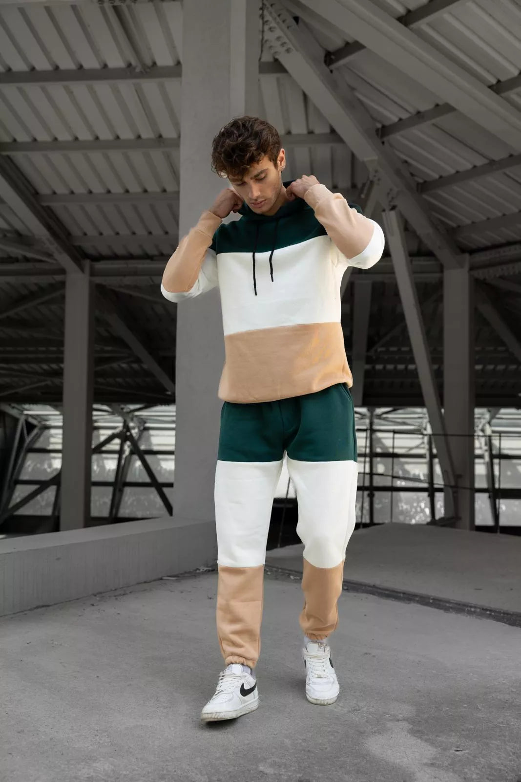 Trīskrāsu vīriešu zaļš treniņtērps One