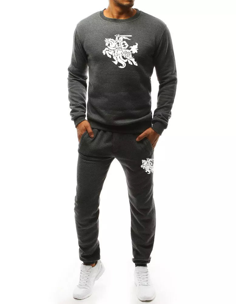 Vīriešu tumši pelēks komplekts.