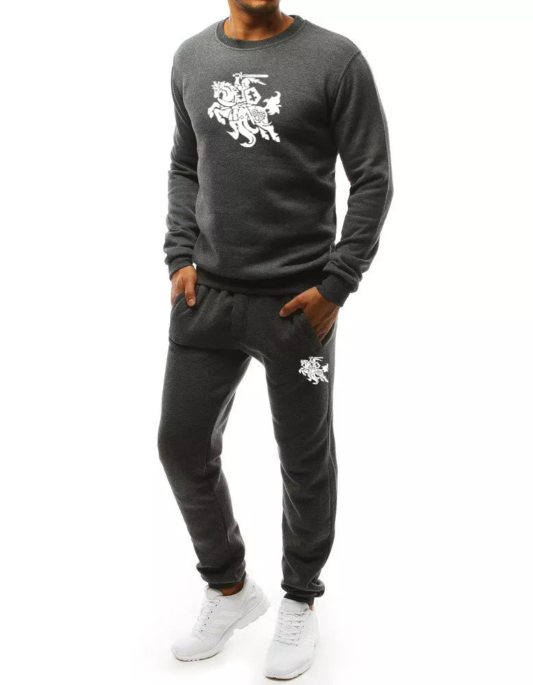 Vīriešu tumši pelēks komplekts.