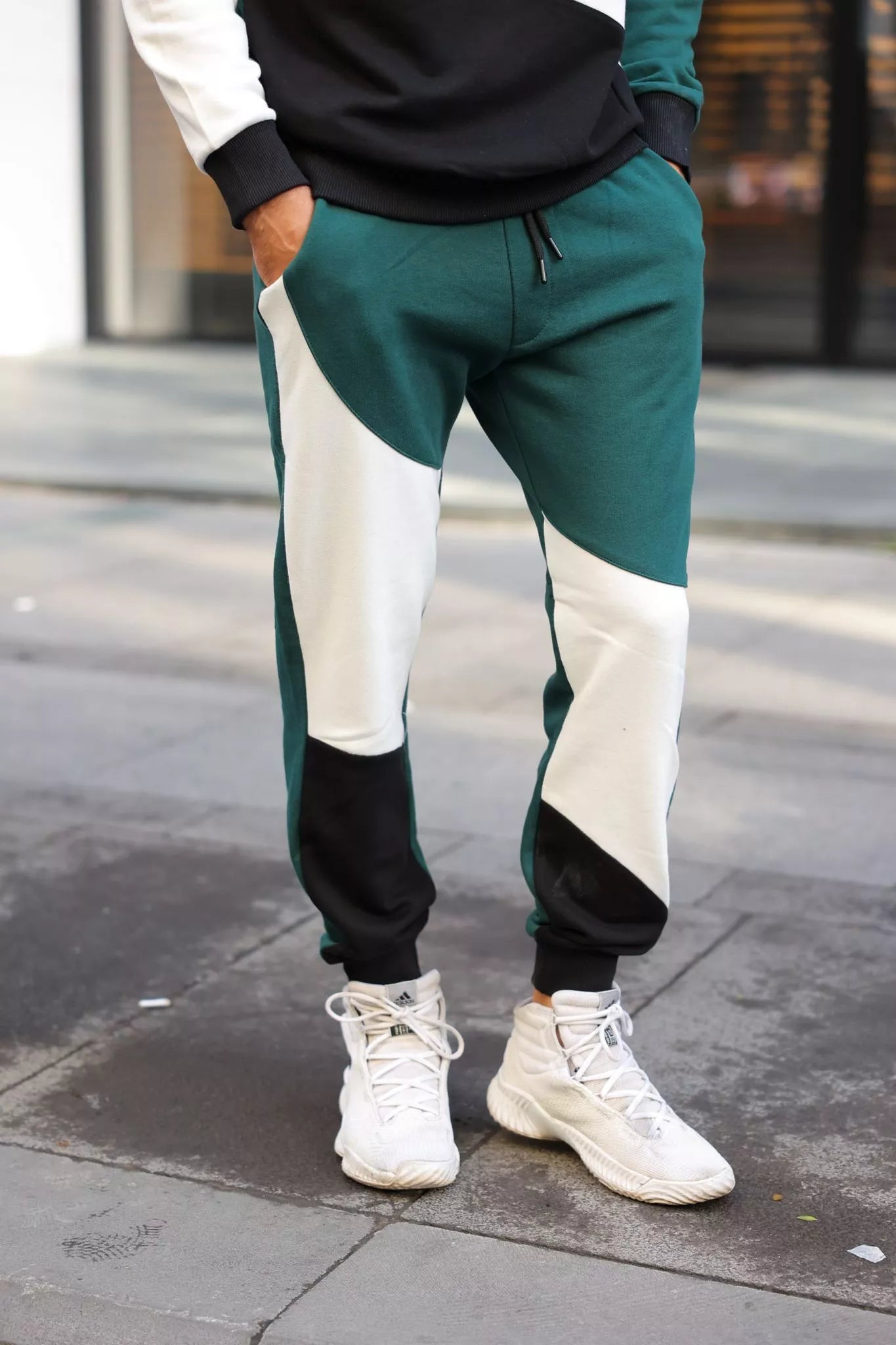 Zaļš daudzkrāsains vīriešu komplekts Hipos