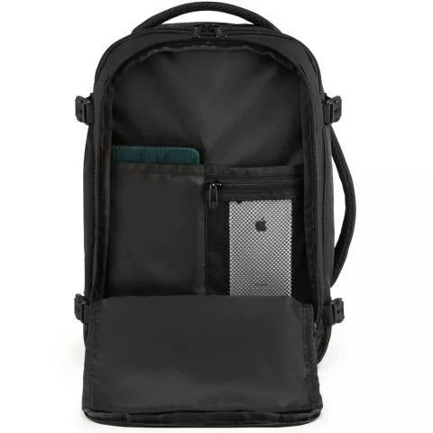 Melna ceļojumu mugursoma Lidmašīna